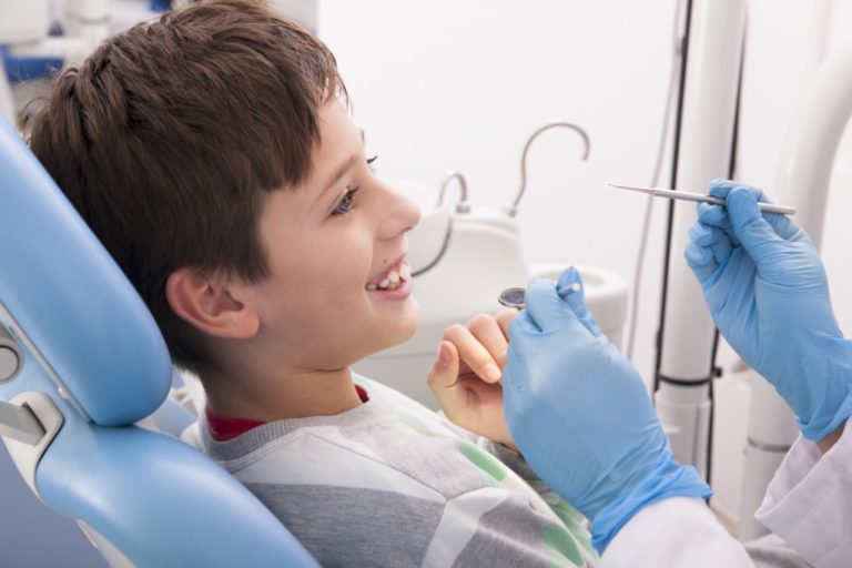 child at the dentist