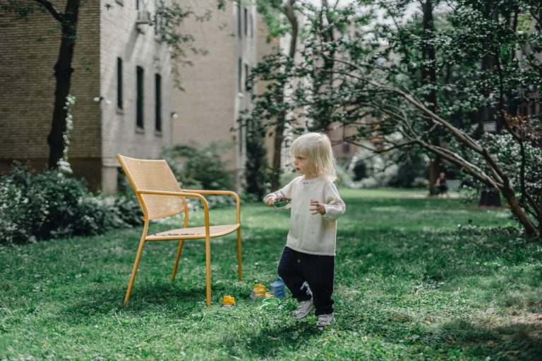 child and yard