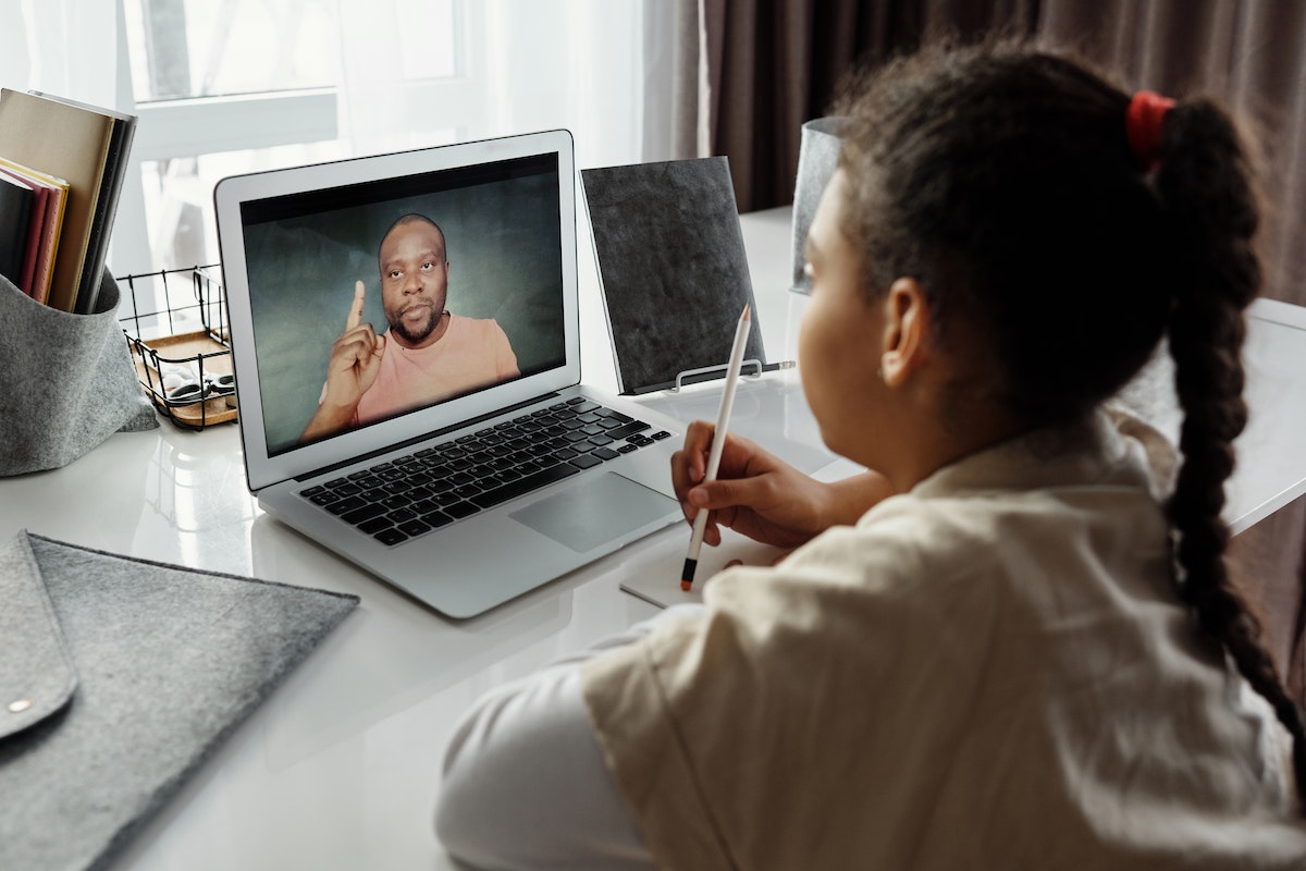 a girl attending her online class