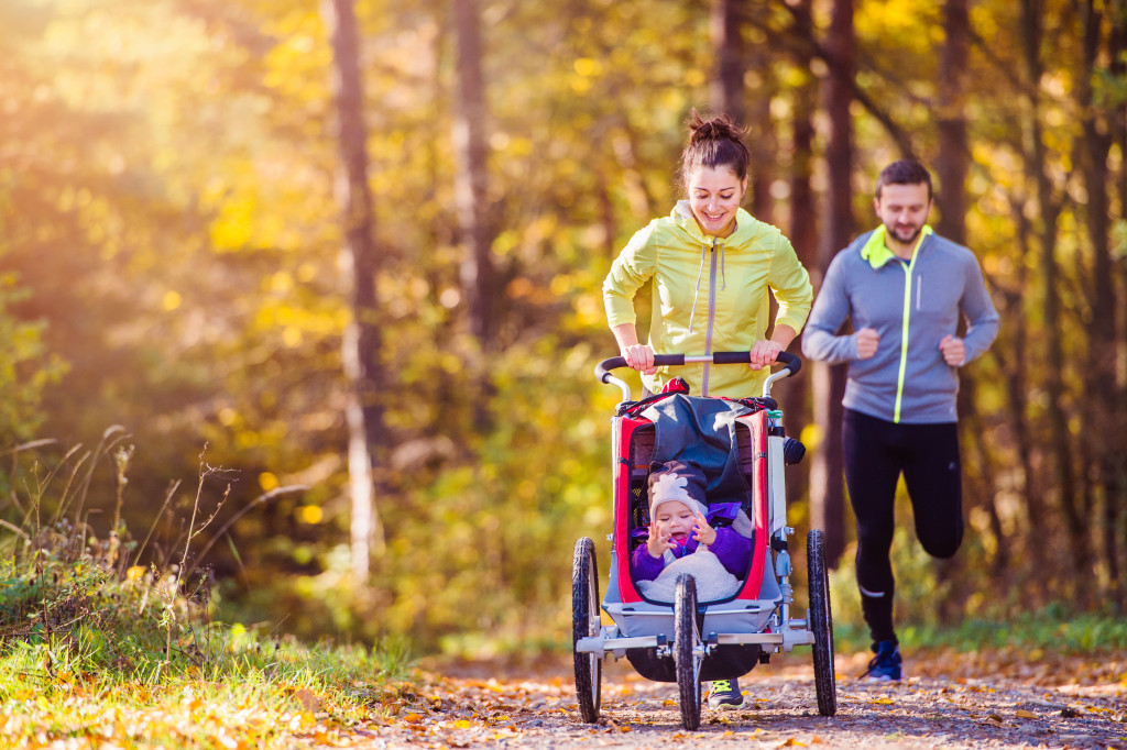 A family staying healthy