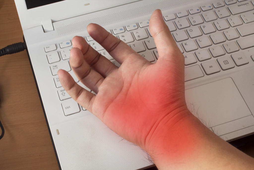 Wrist pain at work